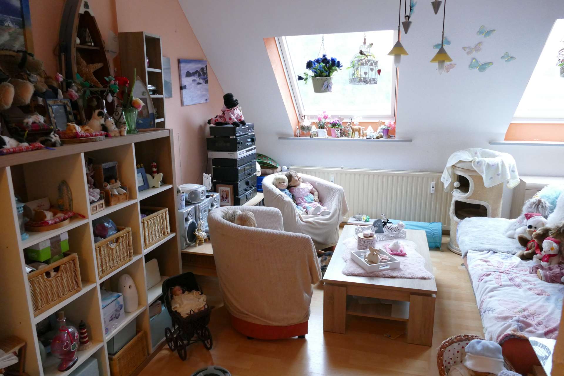 Wohnzimmer Wohnung 1 im DG