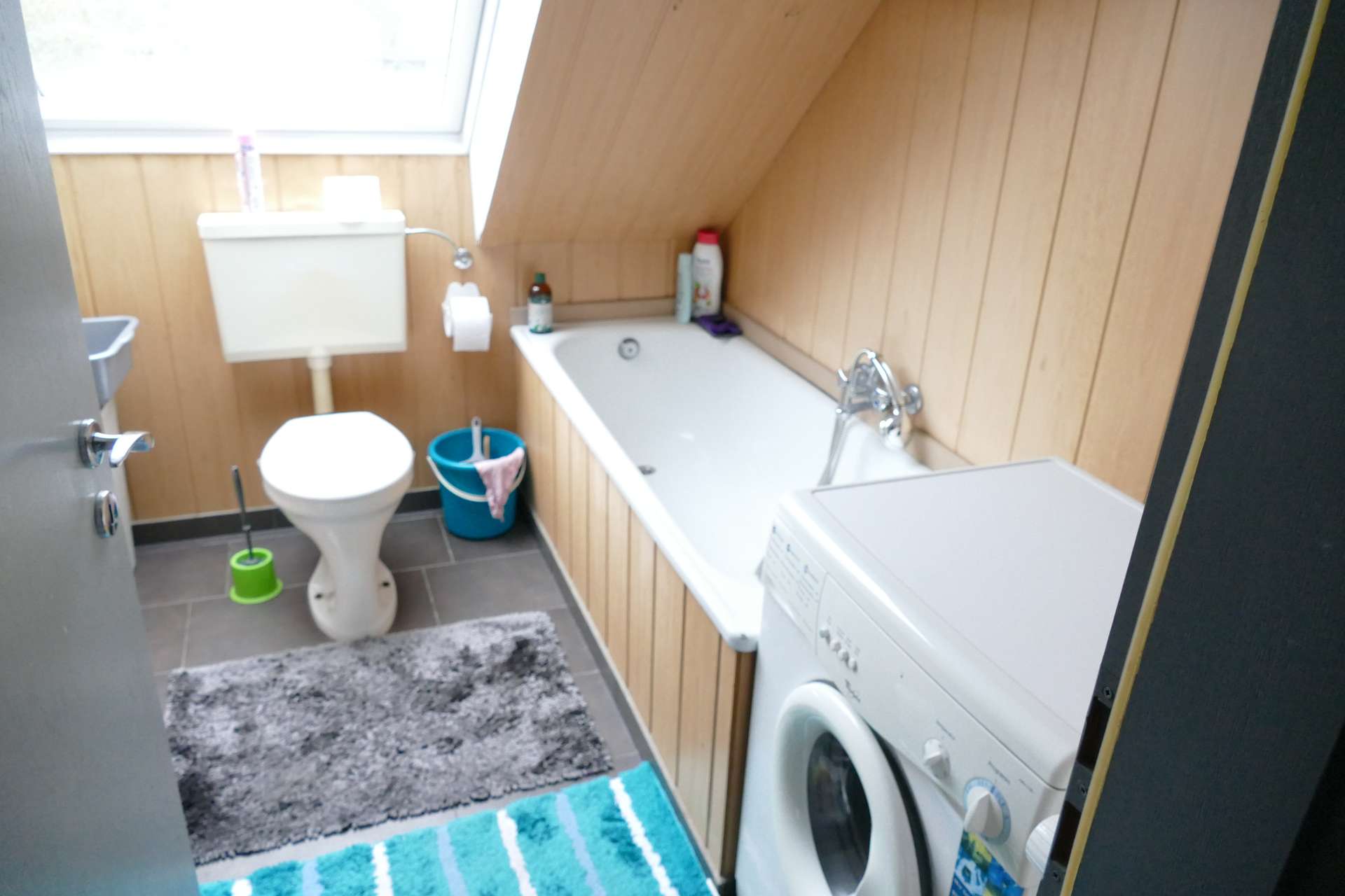 Bad Wohnung 2 im DG