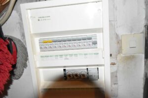 WE links elektrische Anlagen EG