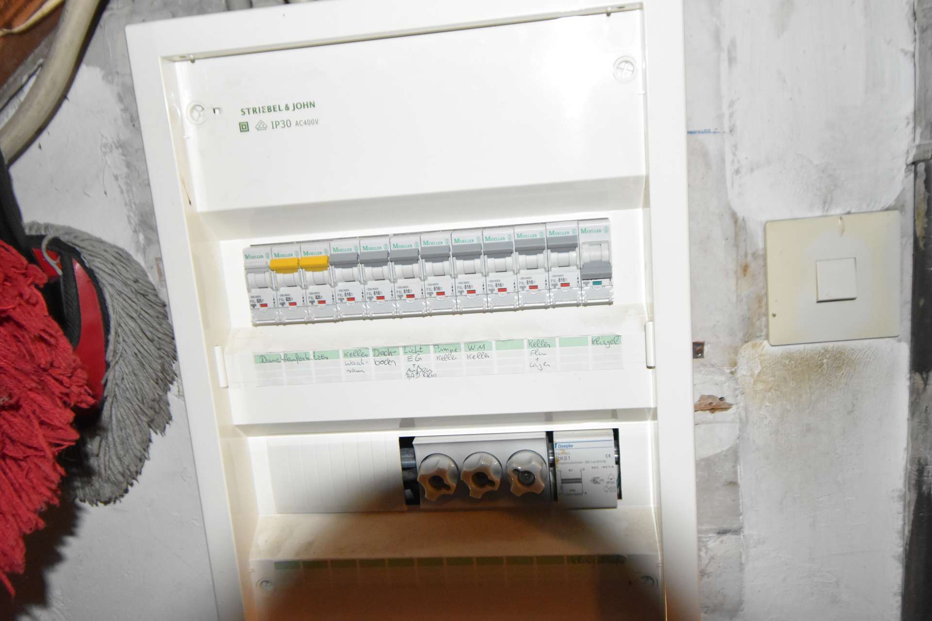 WE links elektrische Anlagen EG