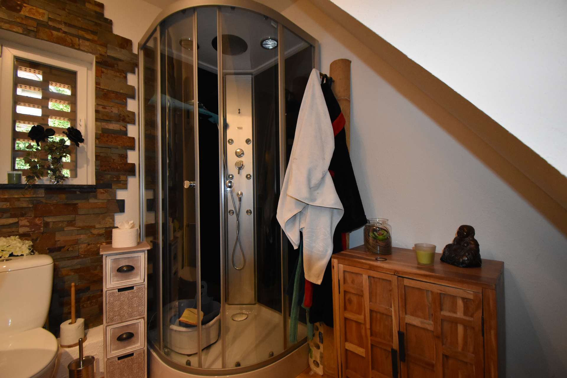 WE Links Dusche 1.OG