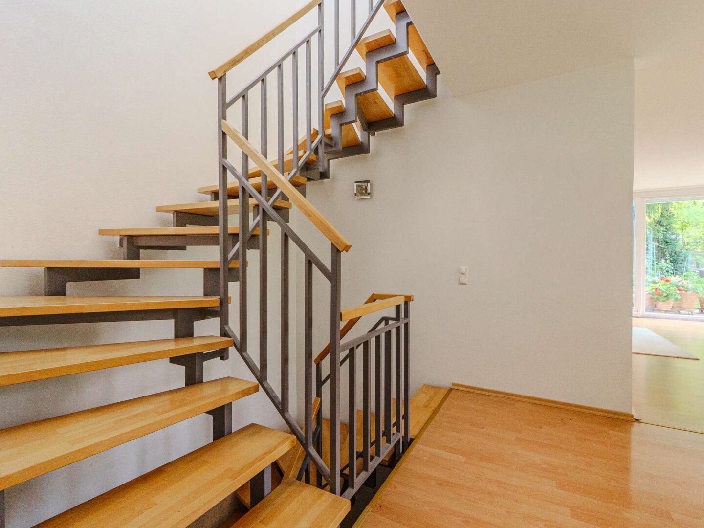 Treppe zum Obergeschoss