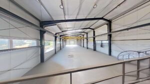 große Halle Blickrichtung Westen